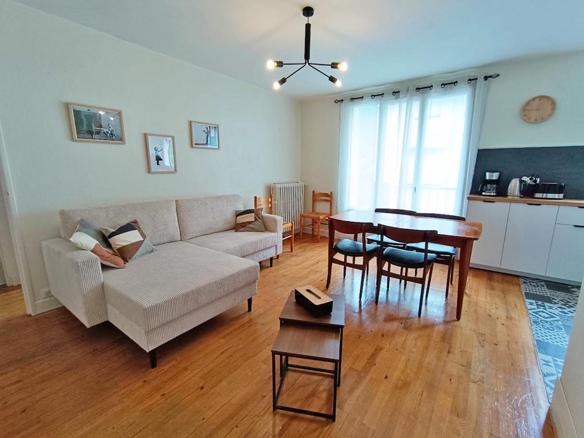 L'Appart Du Maupas, T3, Wifi, Parking Bagnères-de-Luchon Esterno foto