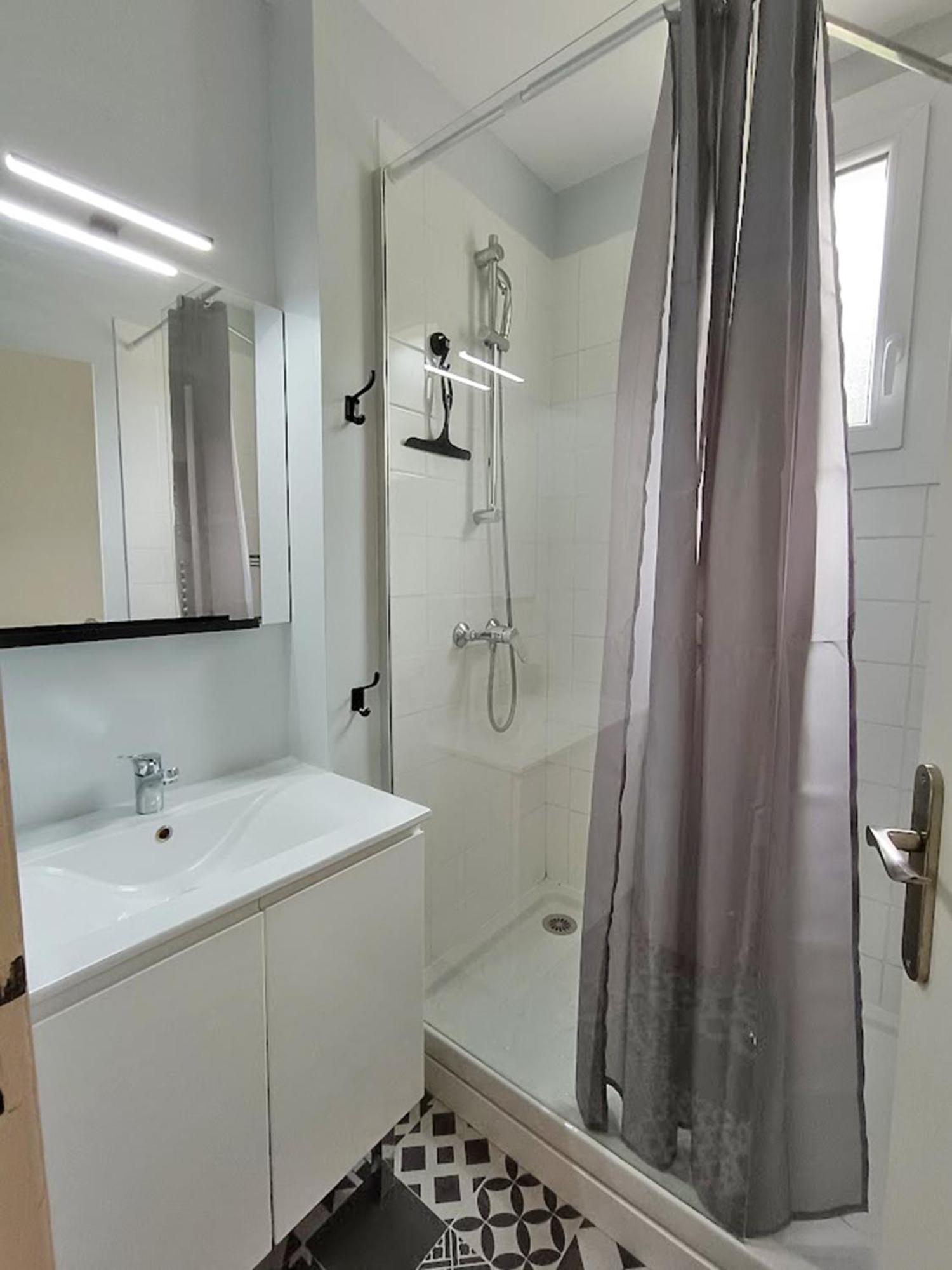 L'Appart Du Maupas, T3, Wifi, Parking Bagnères-de-Luchon Esterno foto
