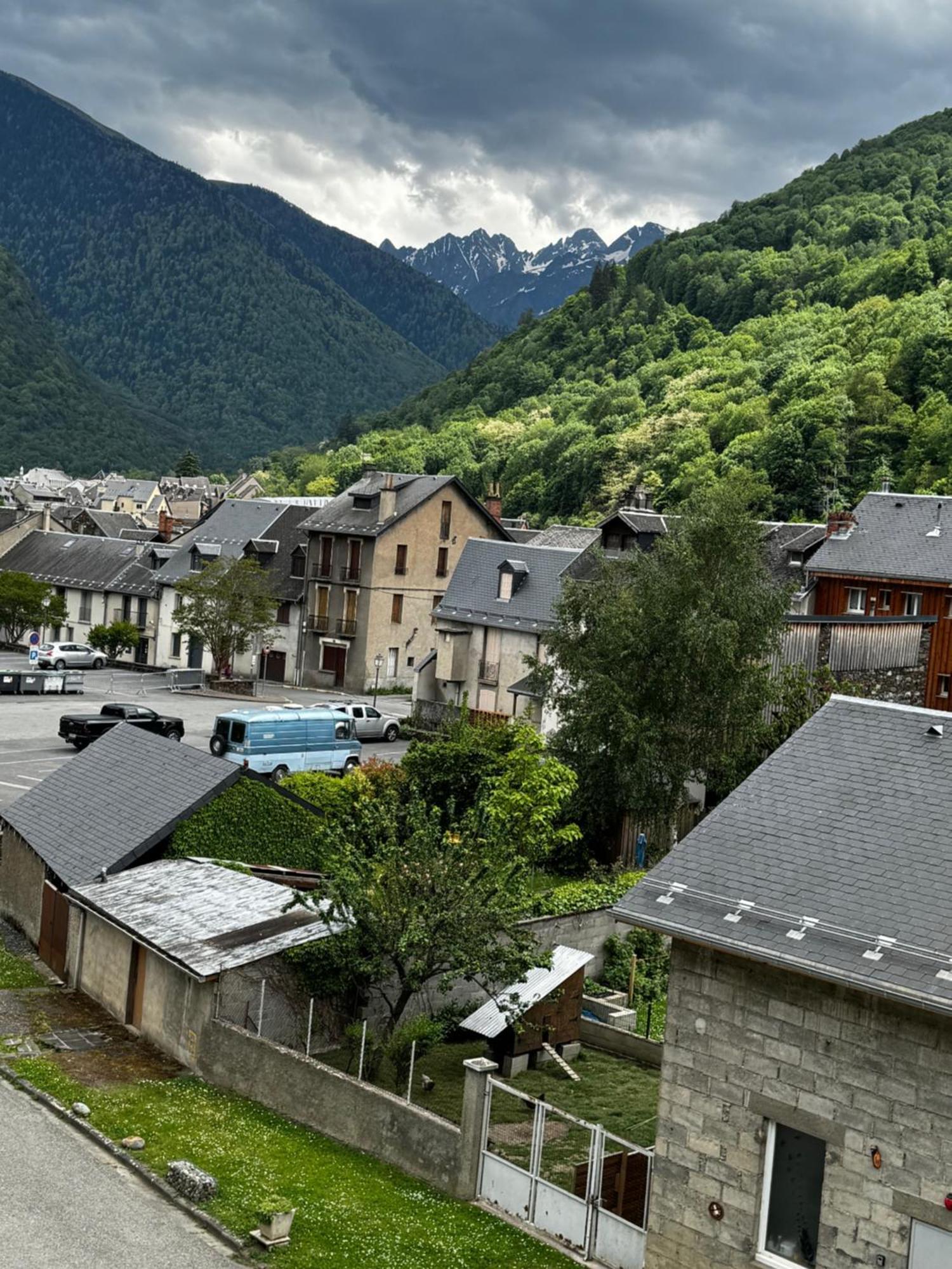 L'Appart Du Maupas, T3, Wifi, Parking Bagnères-de-Luchon Esterno foto