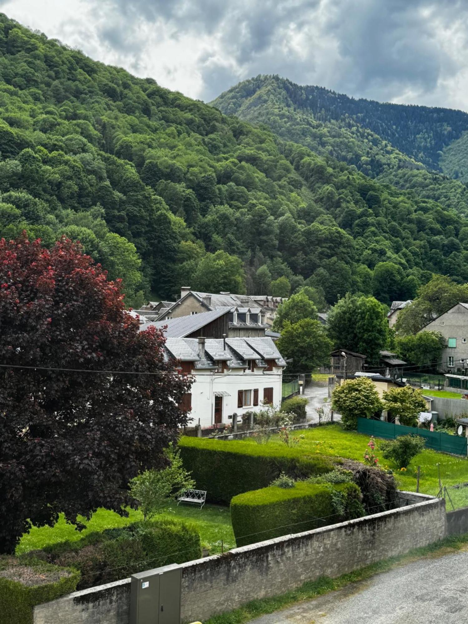 L'Appart Du Maupas, T3, Wifi, Parking Bagnères-de-Luchon Esterno foto